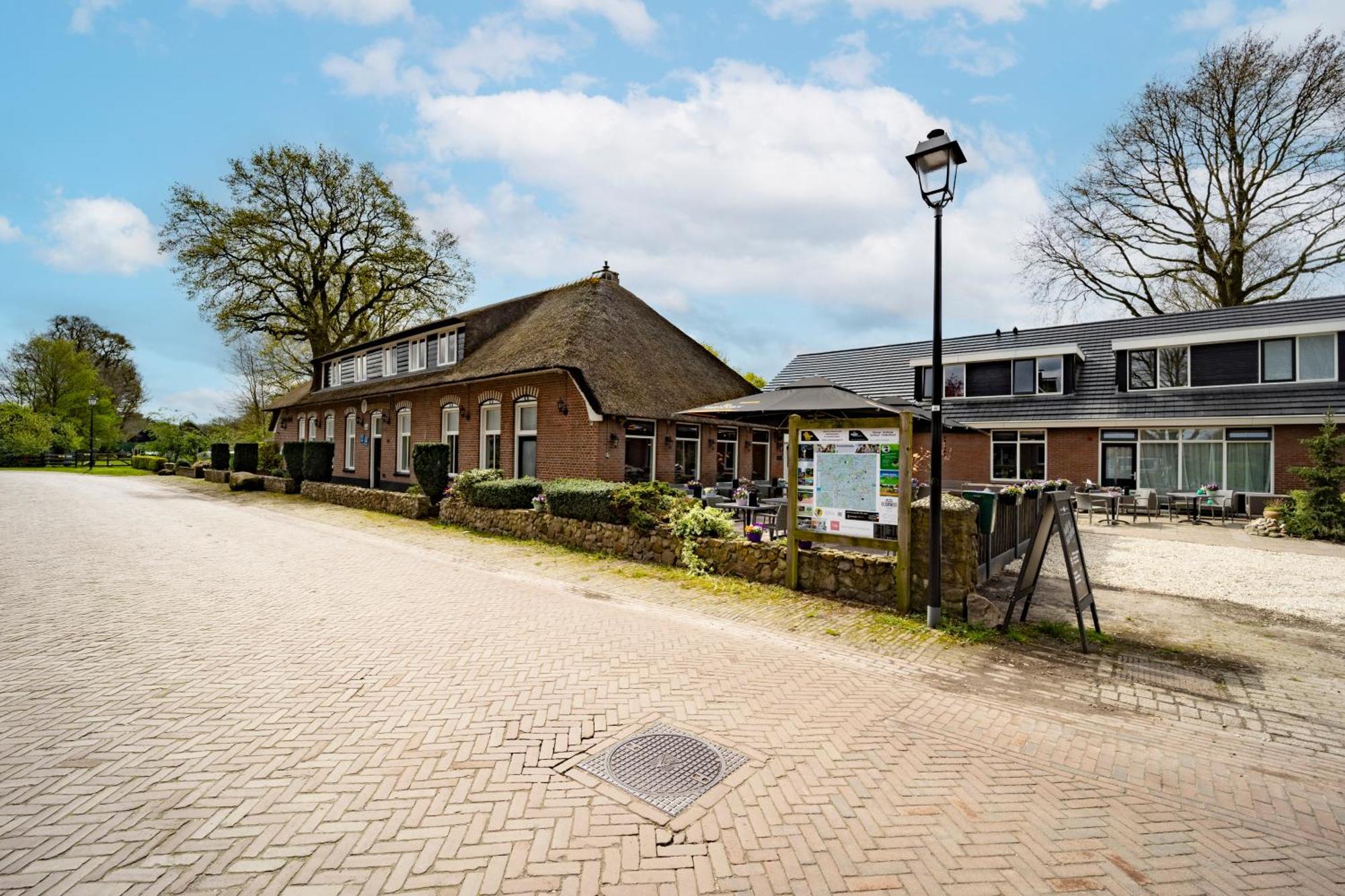 Fletcher Hotel-Restaurant De Borken Dwingeloo Eksteriør billede